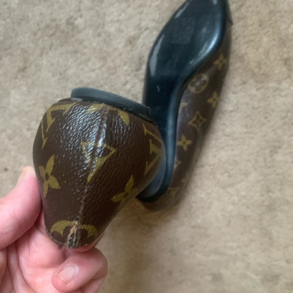 Louis Vuitton Flats Size 39 Excellent condition. - Picture 4 of 7